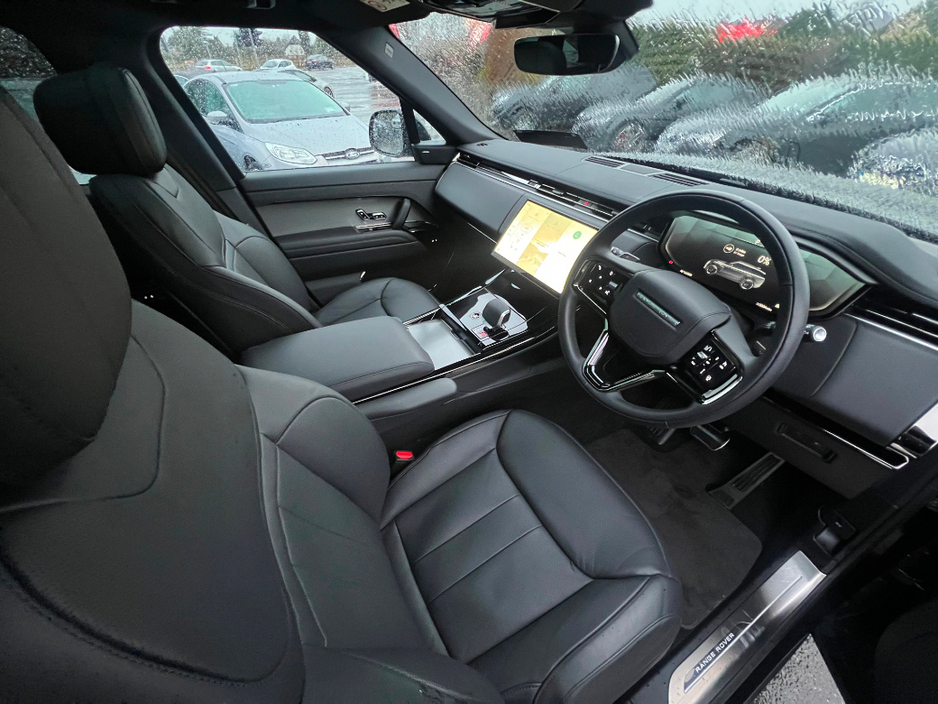 2025 Land Rover Range Rover Sport P460E PHEV 3.0 EDITION *LOW KMS* €119,950