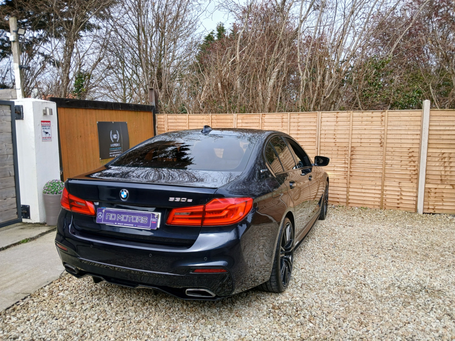 2017 BMW 5 Series - image 7