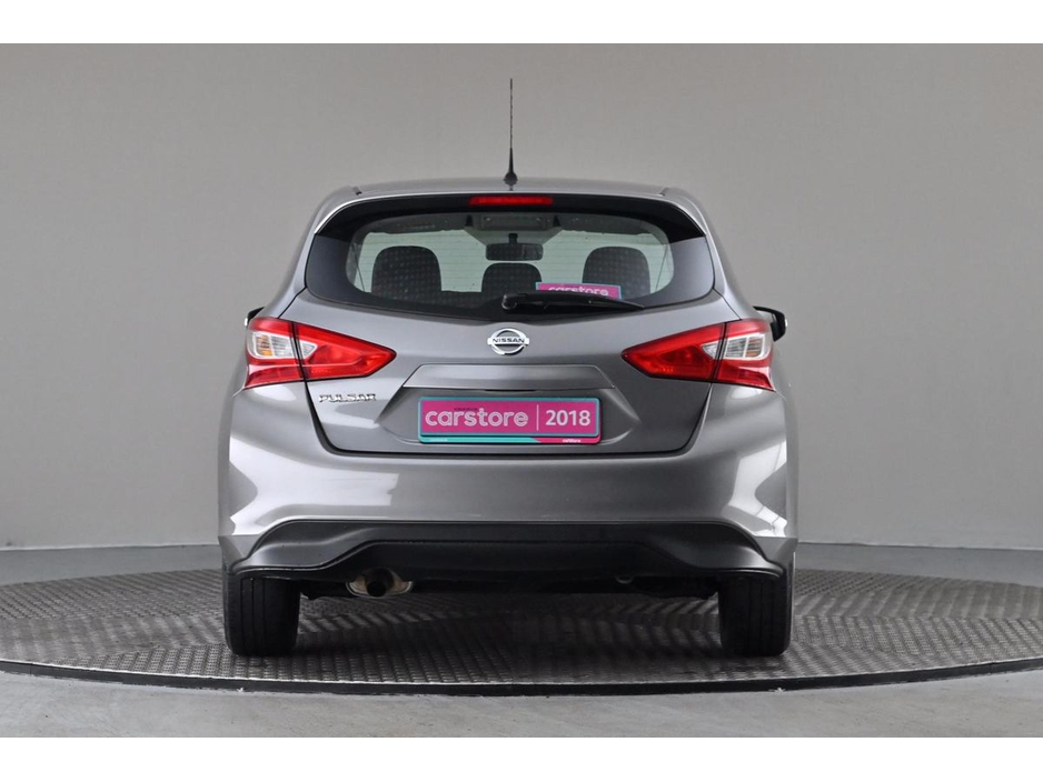 2018 Nissan Pulsar - image 8