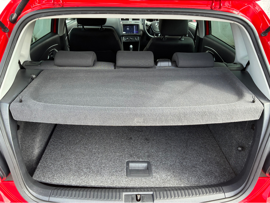 2014 Volkswagen Polo - image 22