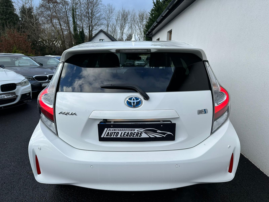 2019 Toyota Aqua 1.5 HYBRID 73 BHP €10,900