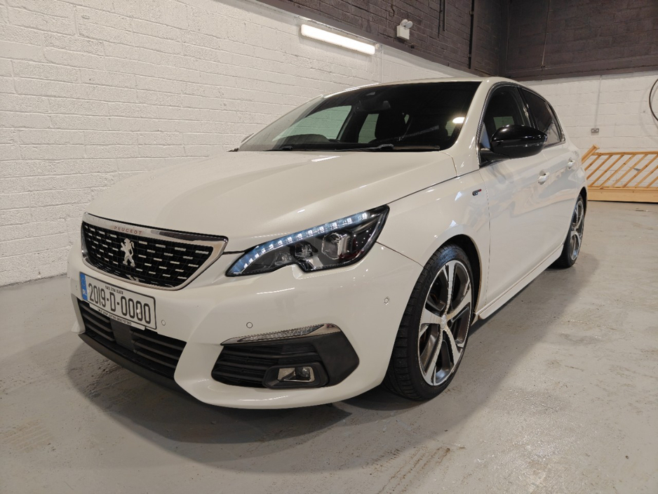 2019 Peugeot 308 - image 2