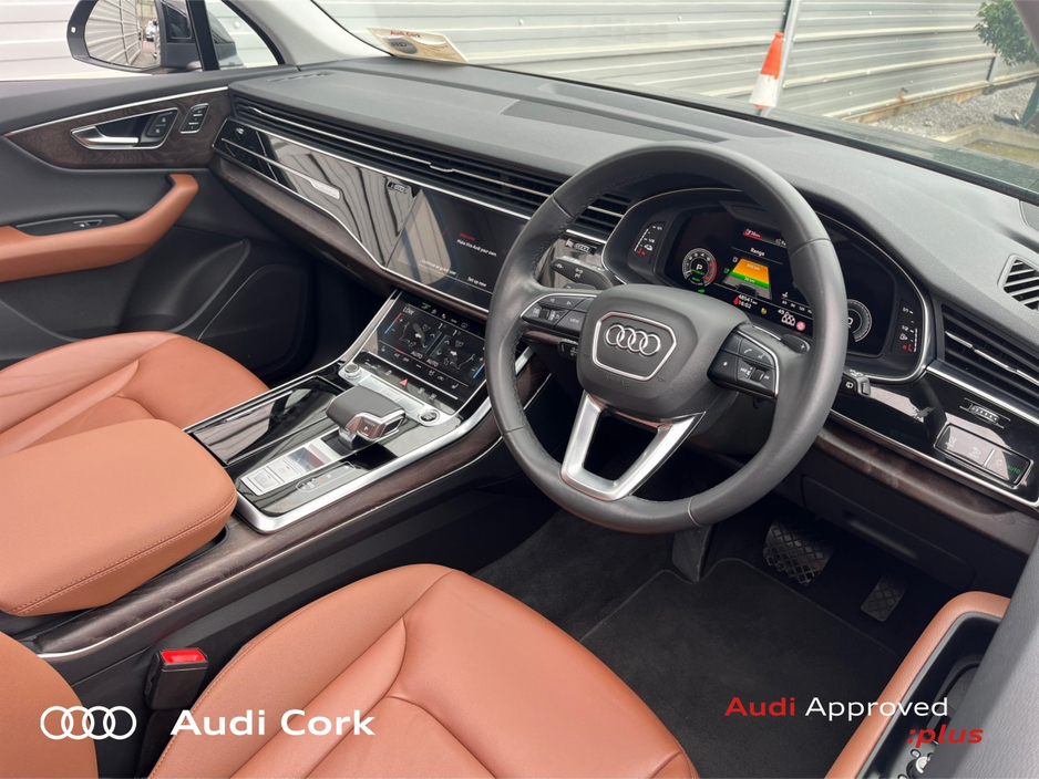 2022 Audi Q7 - image 14