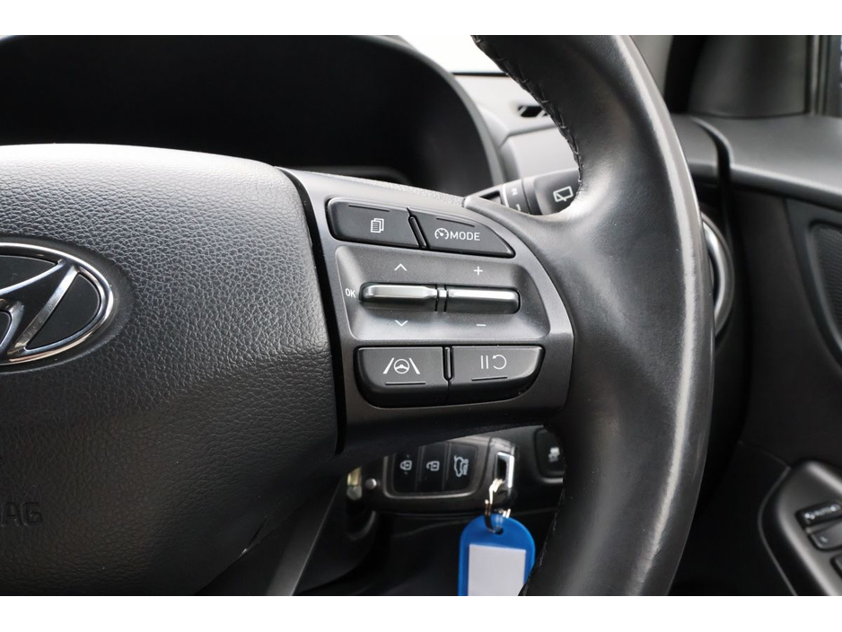 2022 Hyundai Kona - image 9