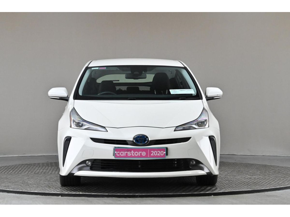 2020 Toyota Prius - image 2