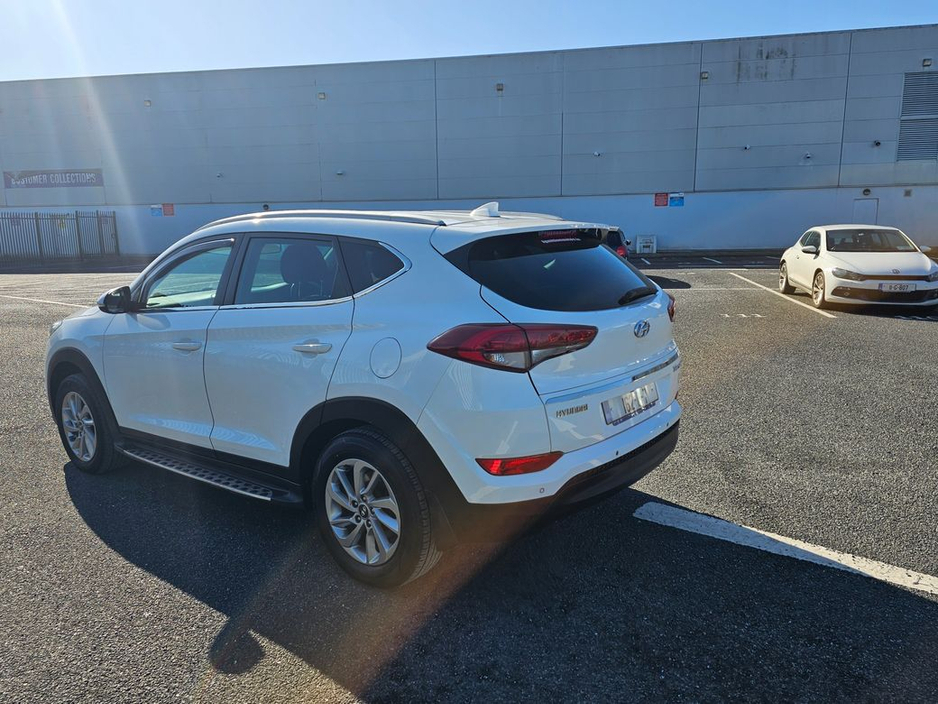 2016 Hyundai Tucson - image 6