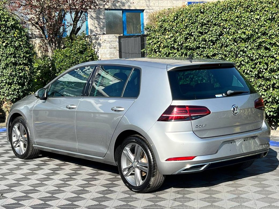 2019 Volkswagen Golf - image 5