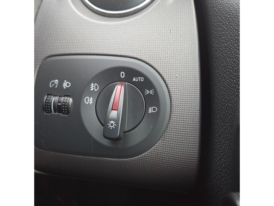 2013 SEAT Ibiza 1.2 70hp SPORT €7,950