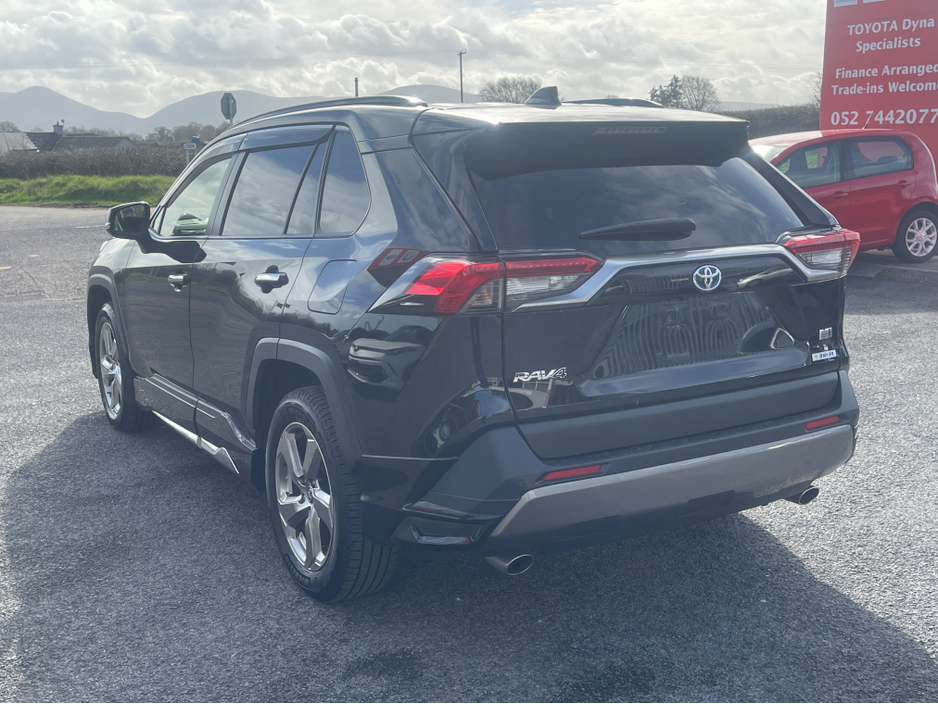 2020 Toyota Rav4 - image 5