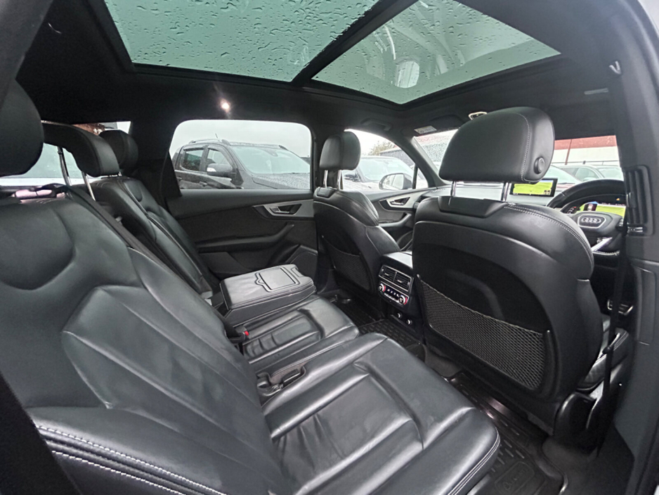 2017 Audi Q7 - image 14