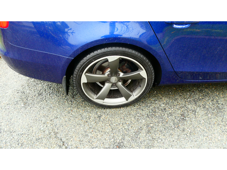 2015 Audi A4 - image 10