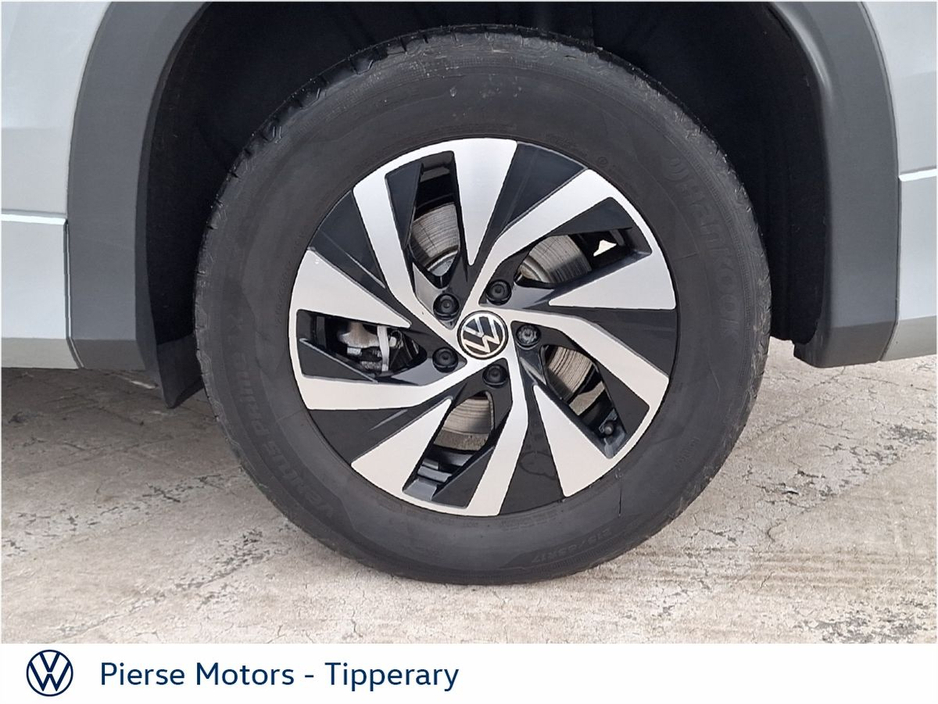 2025 Volkswagen Tayron - image 8