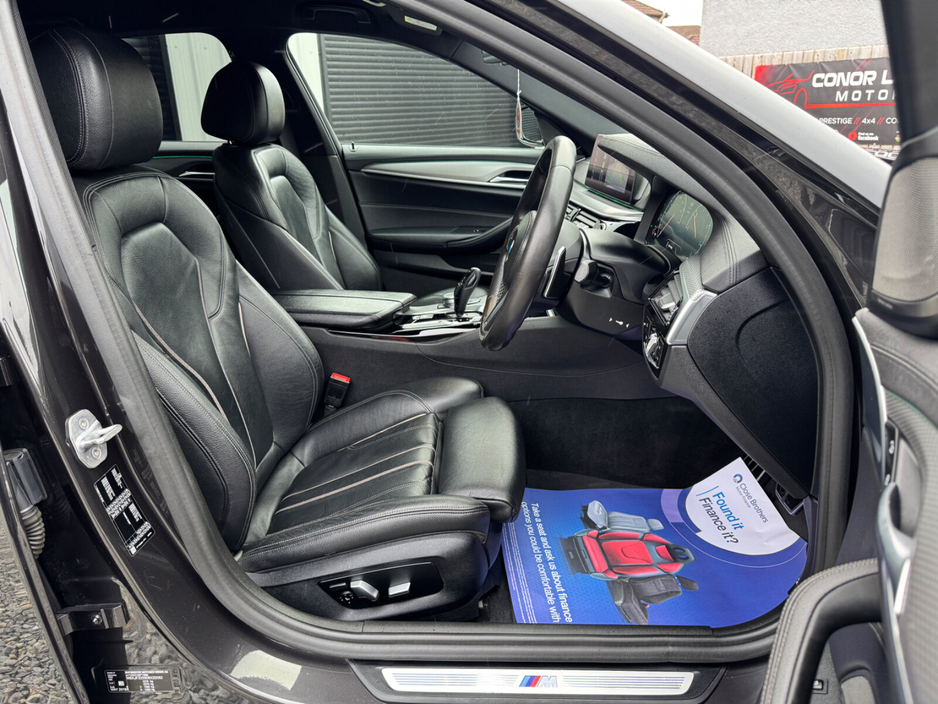 2019 BMW 5 Series - image 5