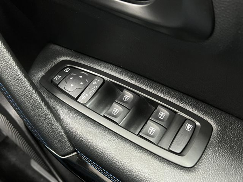 2020 Renault Kadjar - image 32