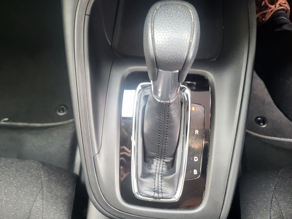 2022 Honda HR-V - image 6