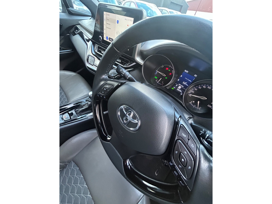 2023 Toyota C-HR 1.8 HYBRID SOL €24,850