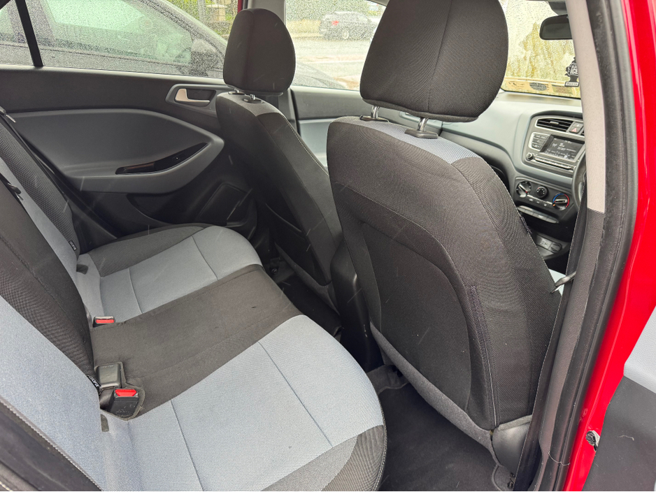 2020 Hyundai i20 - image 10