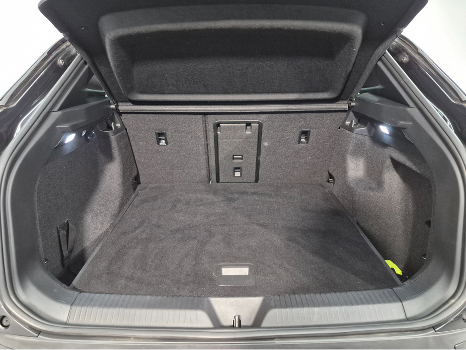 2022 Volkswagen ID.4 PRO 150 KW TECH 77KWH 204BHP PROPERF 5DR A €27,450