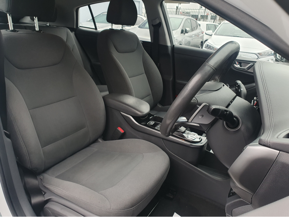 2022 Hyundai Ioniq PREMIUM AUTOMATIC FULLY ELECTRIC NCT 02/28 FINANCE AVAILABLE @ €59 PER WEEK HEATED SEATS/ SAT NAV/ TOUCH SCREEN MEDIA/ BLUETOOTH/ USB/ REVERSE CAMERA/ HISTORY CHECKED €14,950