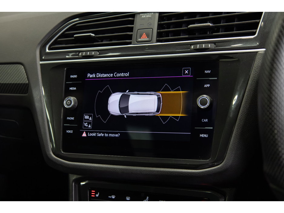 2024 Volkswagen Tiguan - image 22