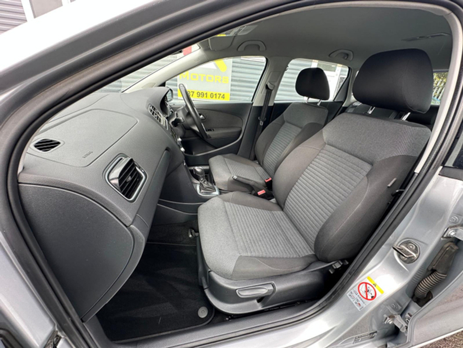 2014 Volkswagen Polo - image 15