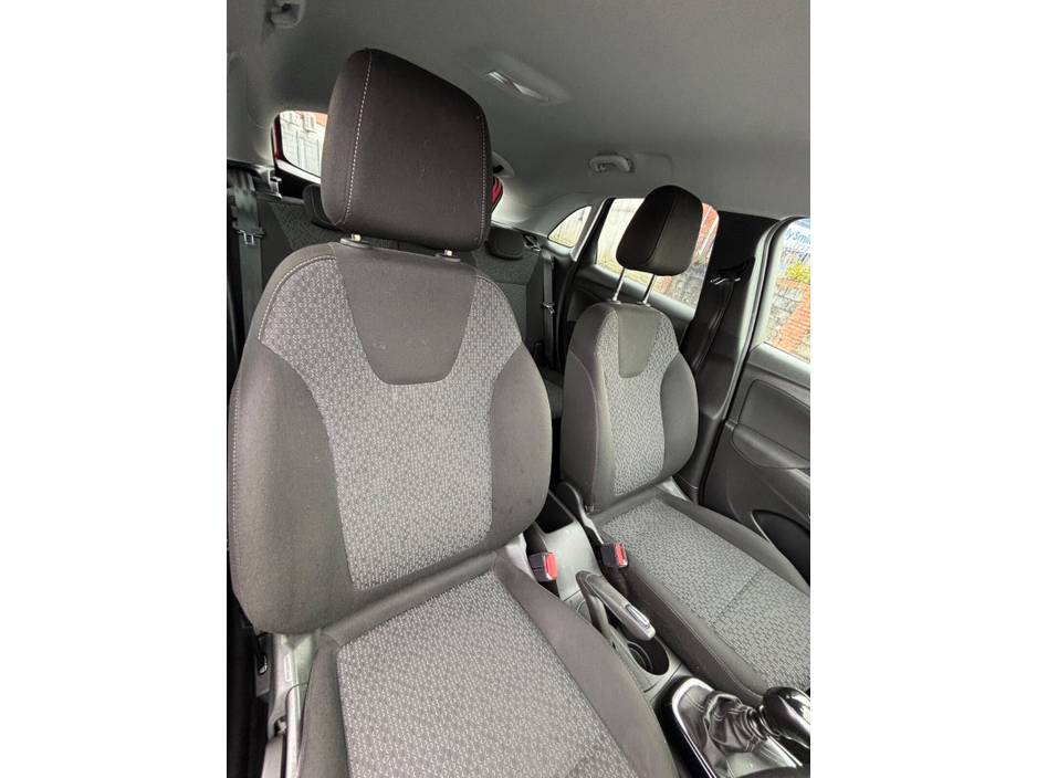 2023 Opel Crossland X  €15,000