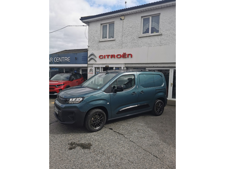 2025 Citroen Berlingo - image 7