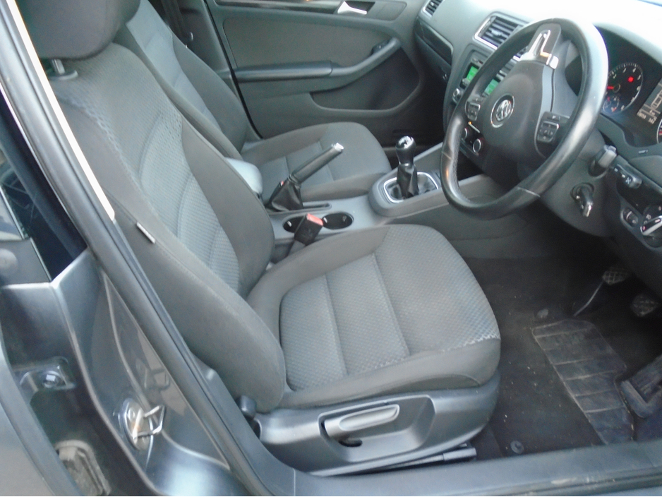 2013 Volkswagen Jetta CL 1.2 TSI MANUAL 6SPEED FWD 105HP 4DR €7,950