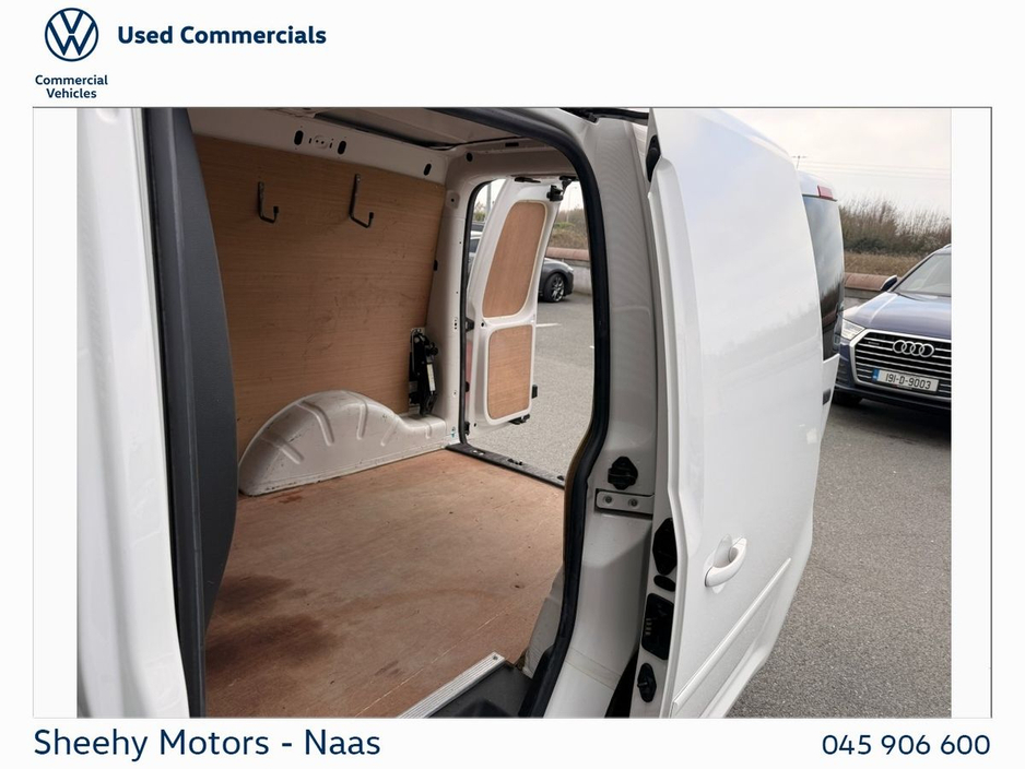 2019 Volkswagen Caddy - image 9