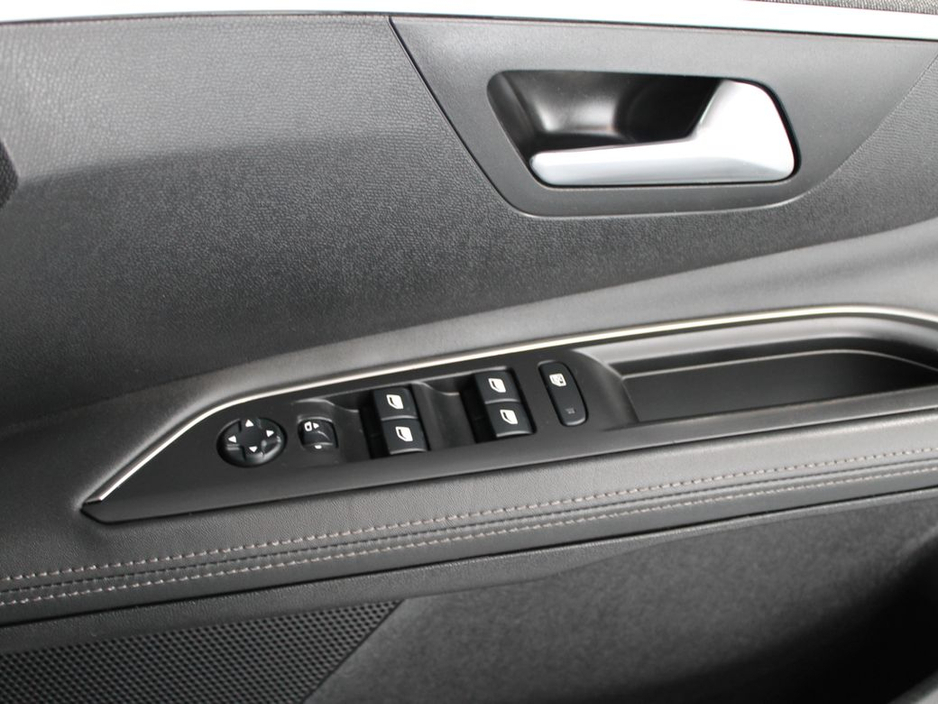 2019 Peugeot 3008 - image 26