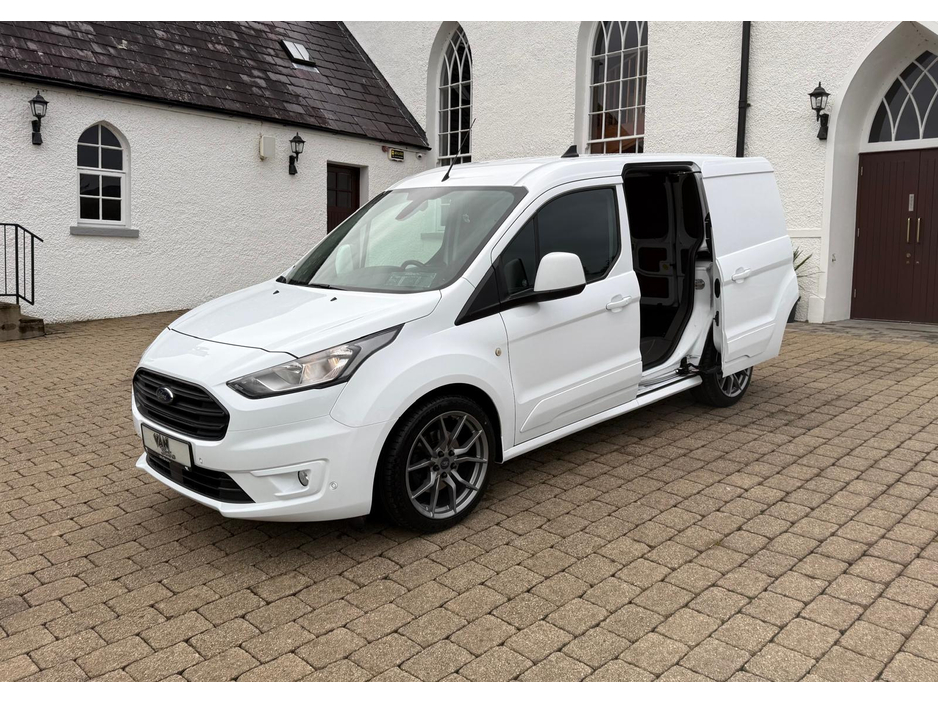 2020 Ford Transit Connect - image 9