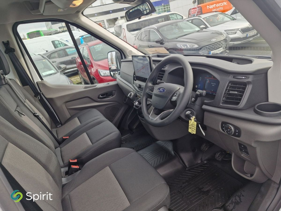 2025 Ford Transit - image 3