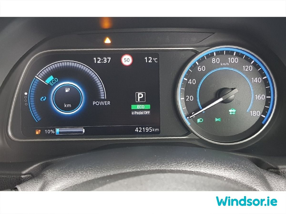 2024 Nissan Leaf - image 20