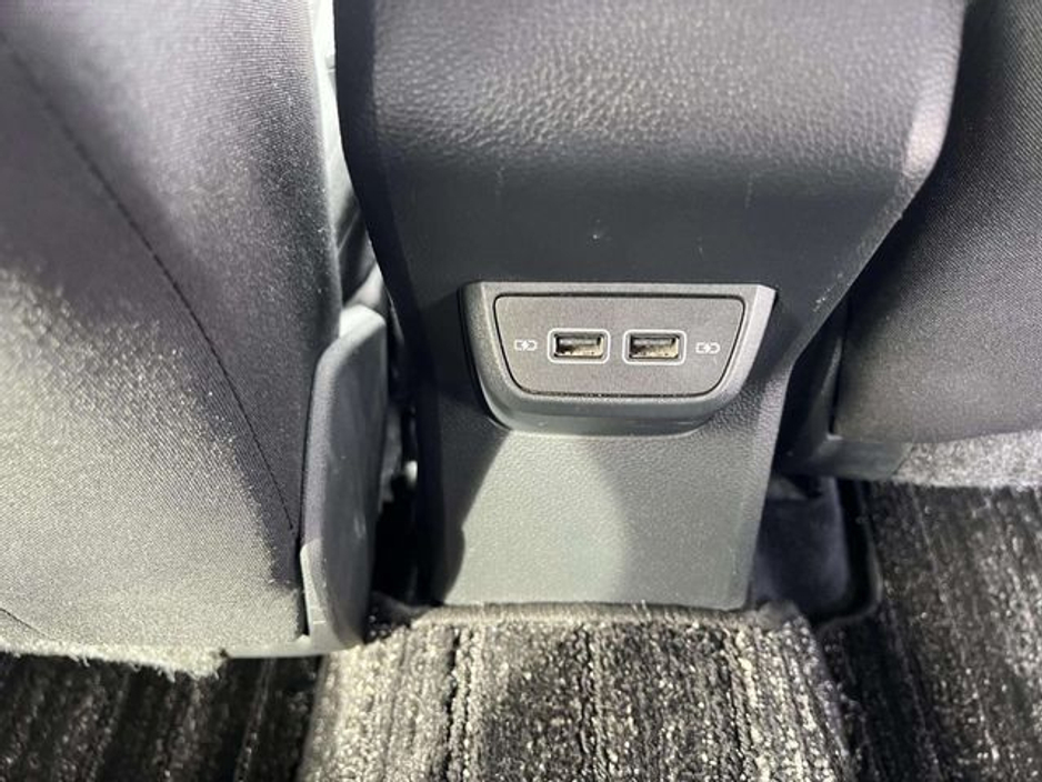 2019 Volkswagen Polo - image 24