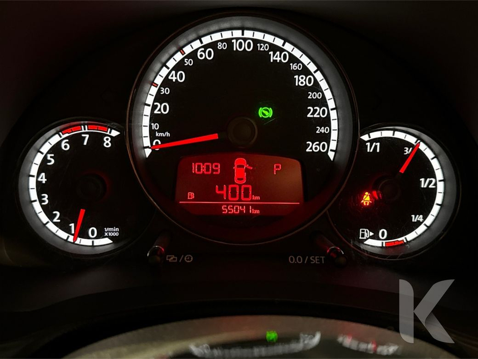 2016 Volkswagen Beetle - image 16