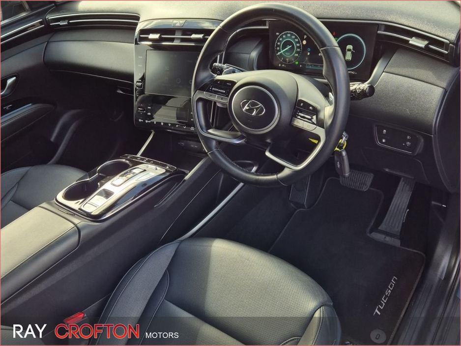 2021 Hyundai Tucson - image 2