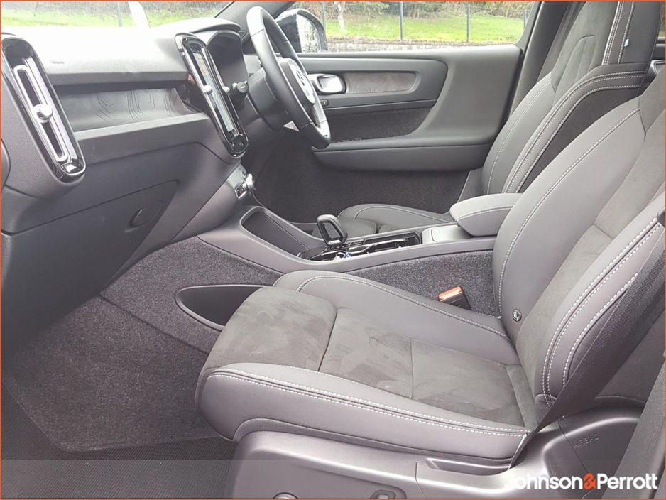 2025 Volvo EX40 82 kWh Extended Range Electric Ultra €49,900