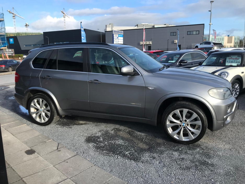 2009 BMW X5 - image 18