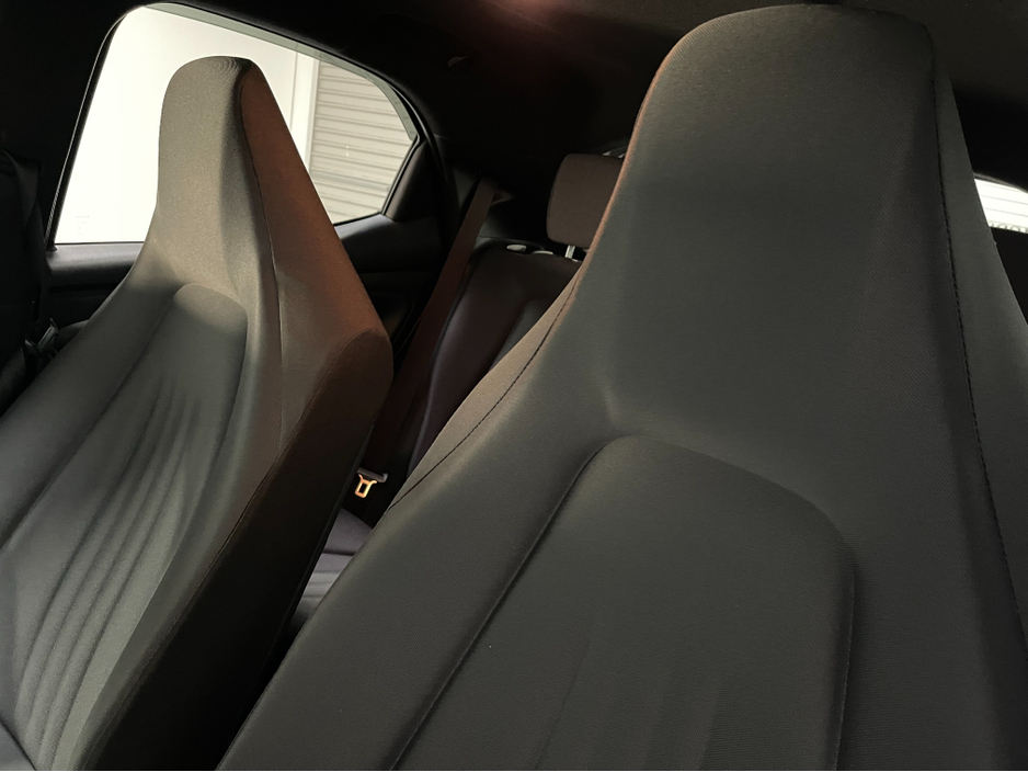 2020 Toyota Yaris - image 6