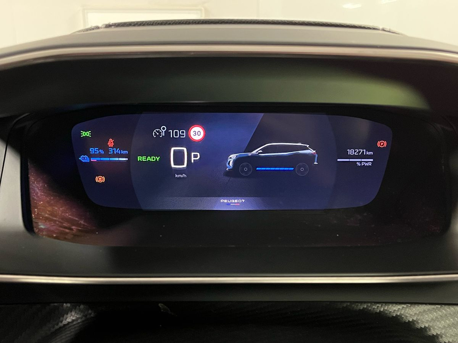 2025 Peugeot 2008 - image 13