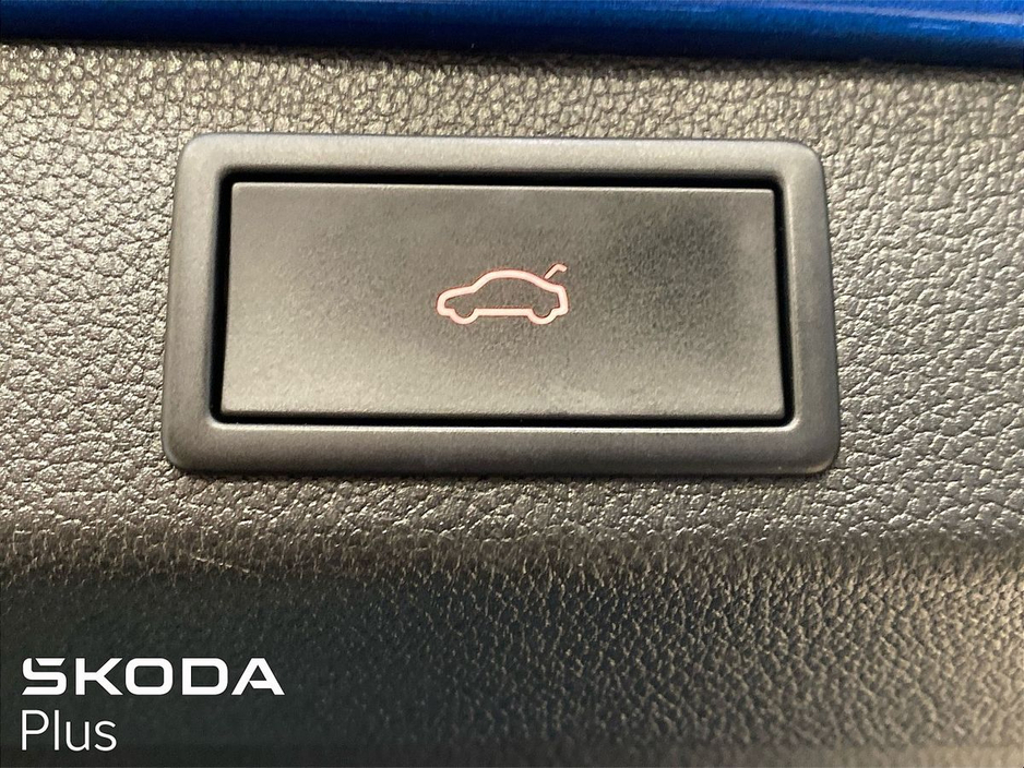 2023 Skoda Superb - image 27