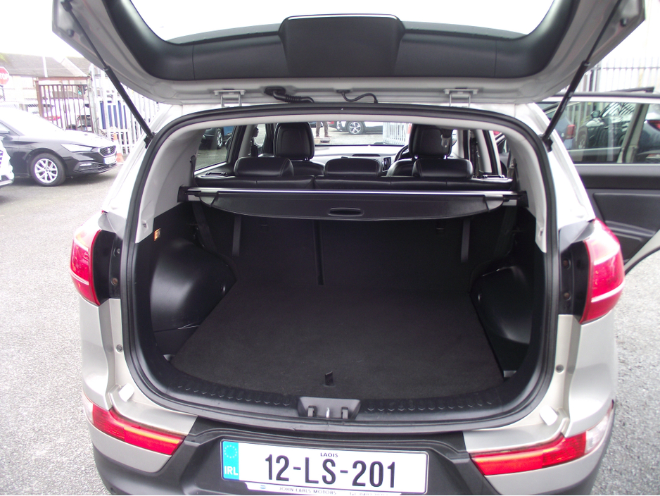 2012 Kia Sportage - image 12