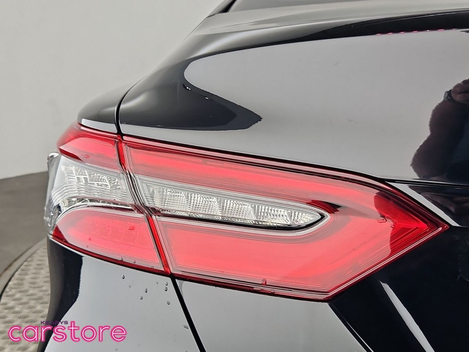 2020 Toyota Camry - image 16