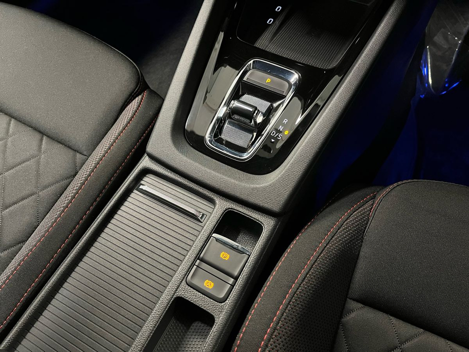 2023 Skoda Octavia - image 10