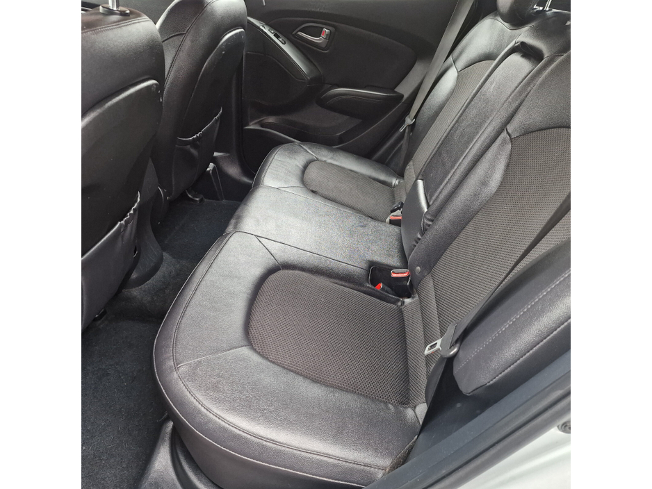 2015 Hyundai ix35 2.0 Diesel Executive 4WD 136hp €6,450