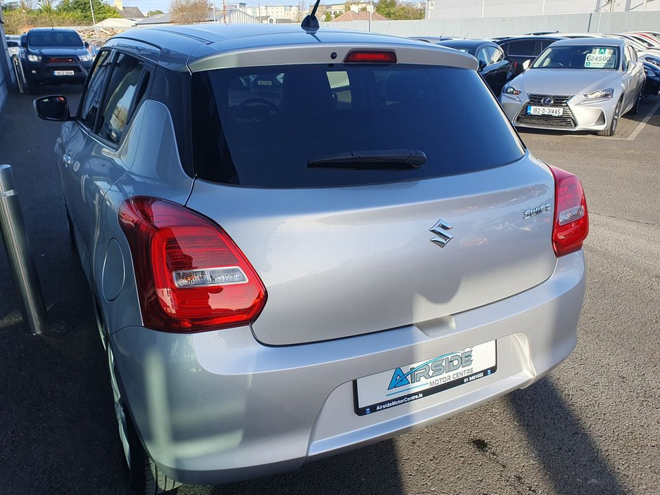 2020 Suzuki Swift - image 6