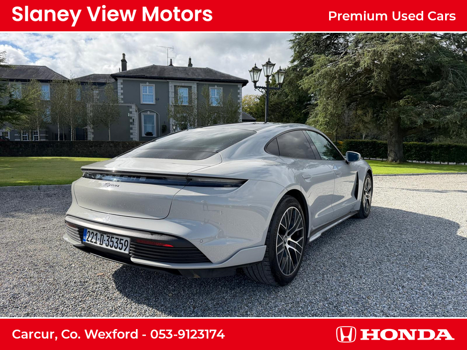 2022 Porsche Taycan - image 10