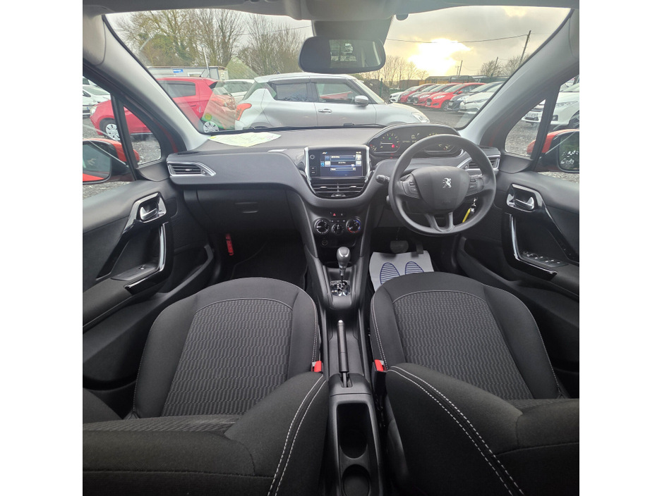 2017 Peugeot 208 1.2 PureTech 68bhp Access 3 dr €9,950