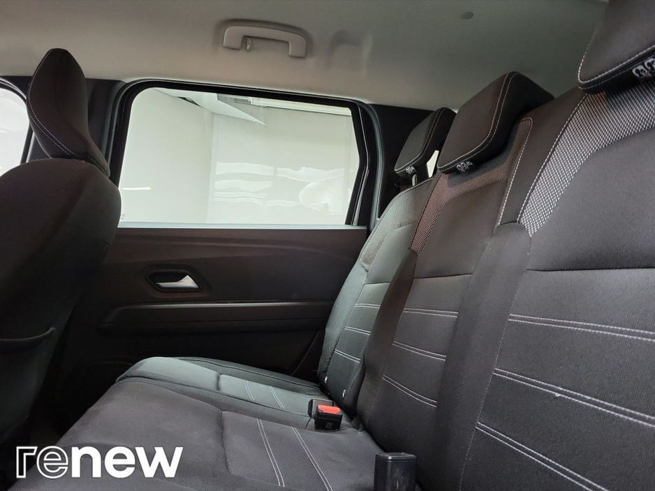 2023 Dacia Jogger - image 10