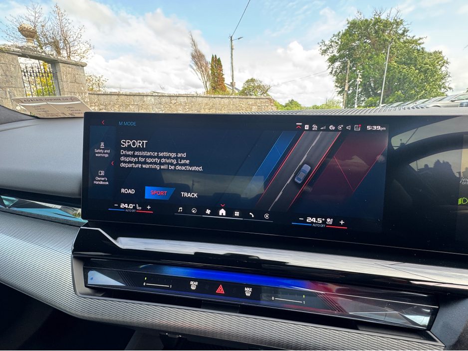 2025 BMW M5 - image 28